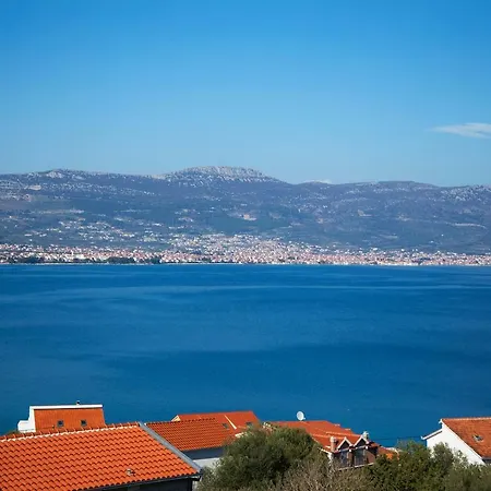 Cozy With Sea View * Traù